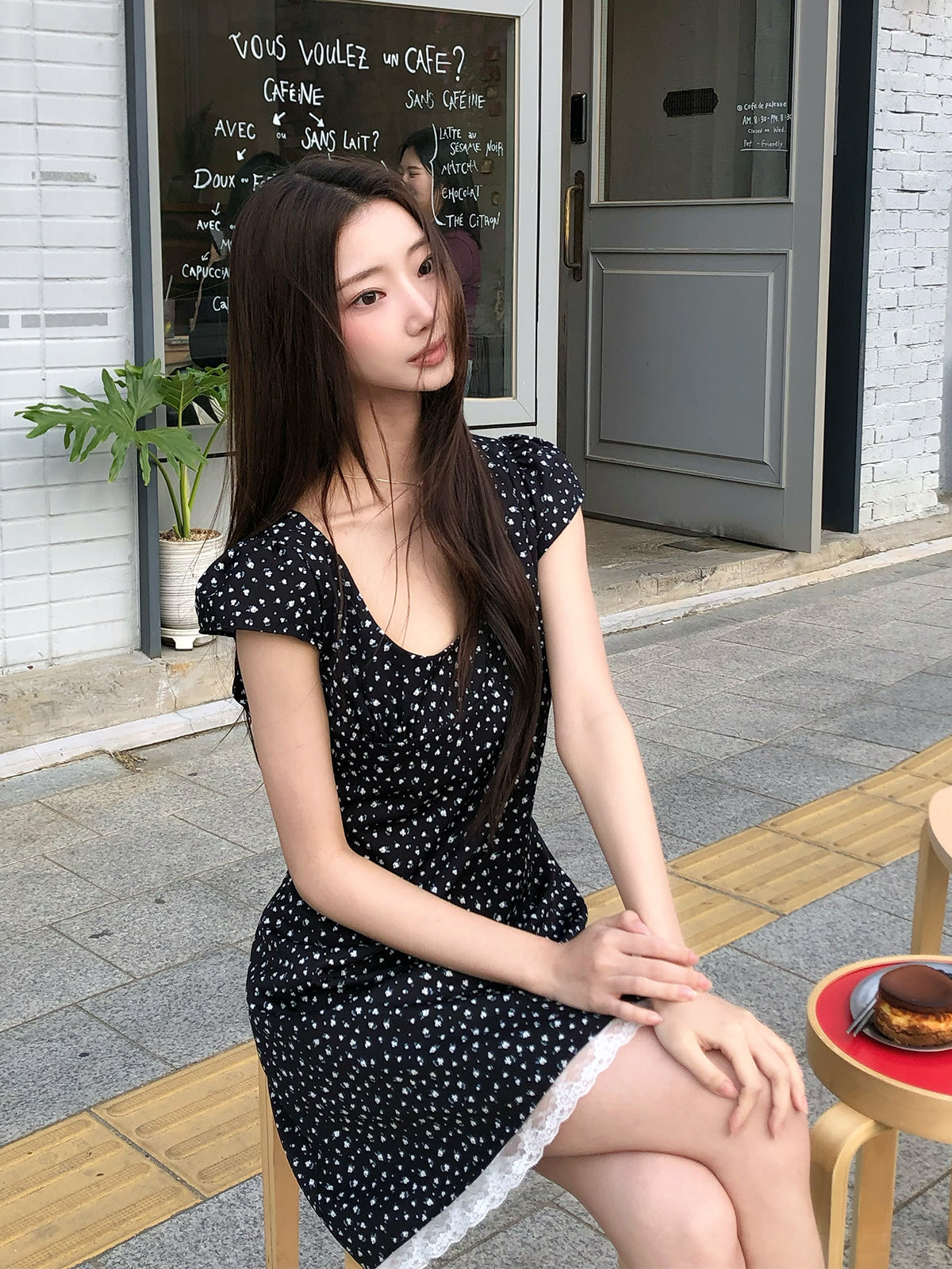 Illat flower cap sleeve mini dress