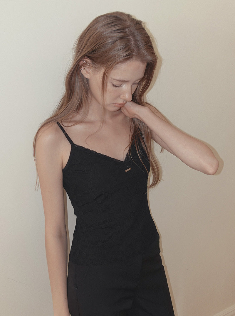 Ribv lace V-neck sleeveless top