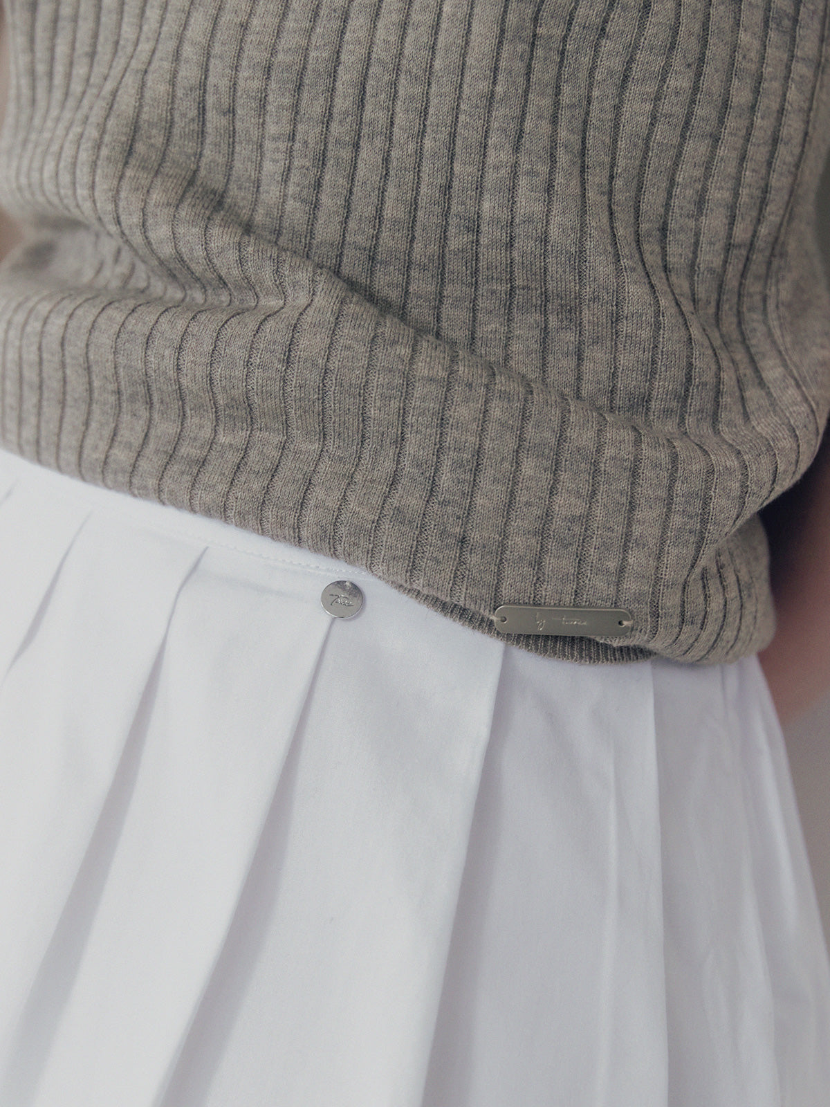 TWEE Neckholder mit Lagen, Kurzarm-Strick
