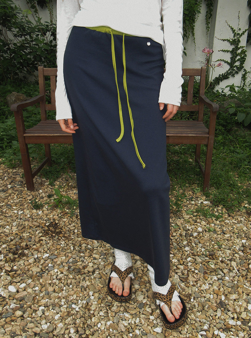 Haram contrast banding long skirt