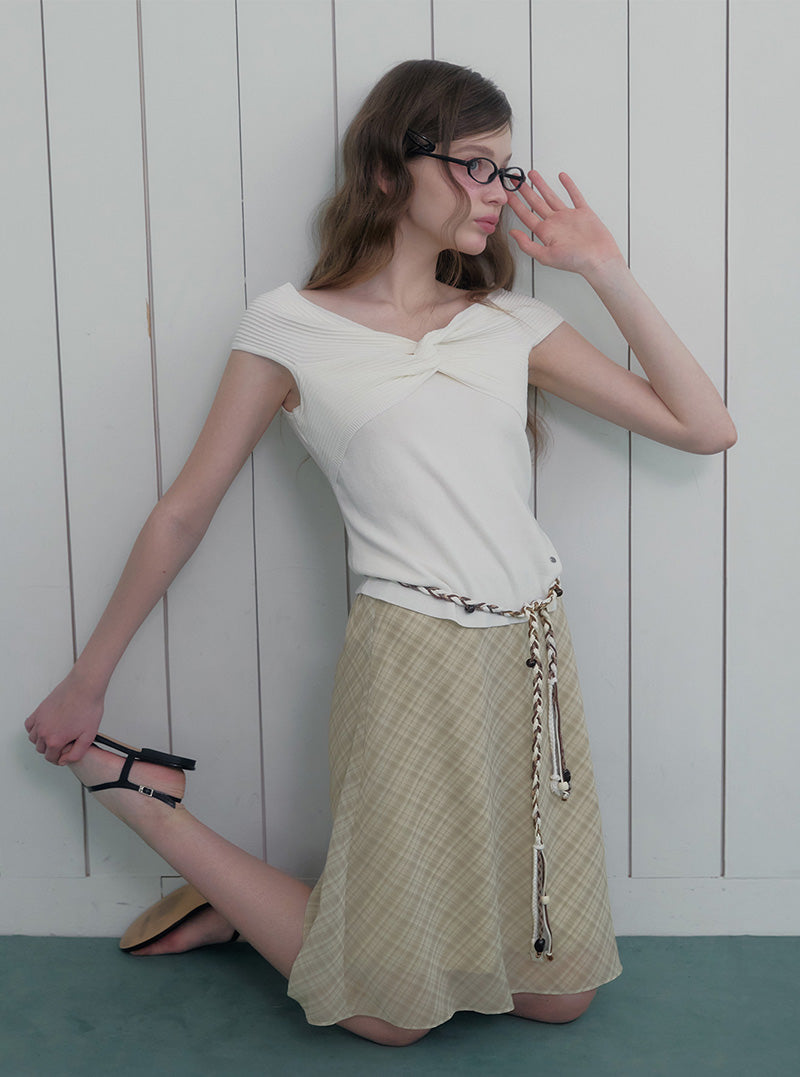Jeron twist off-shoulder short sleeve knit