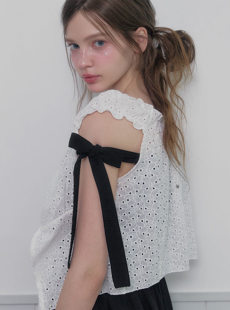 Riri punching strap sleeveless blouse