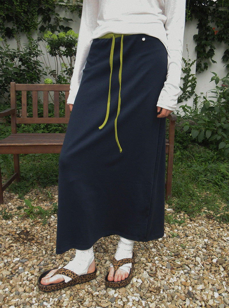 Haram contrast banding long skirt