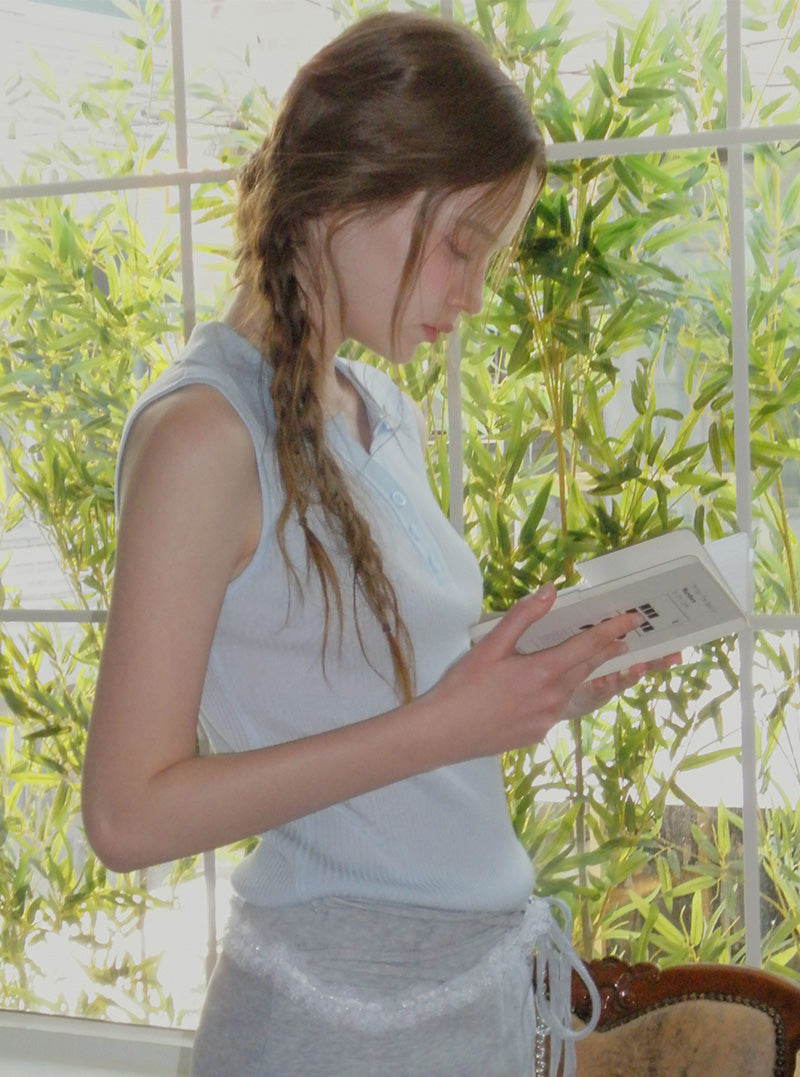 Richi collar button knit sleeveless