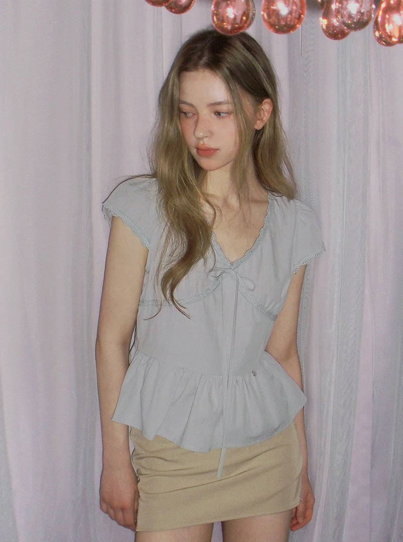 Nerv v flare short sleeve blouse