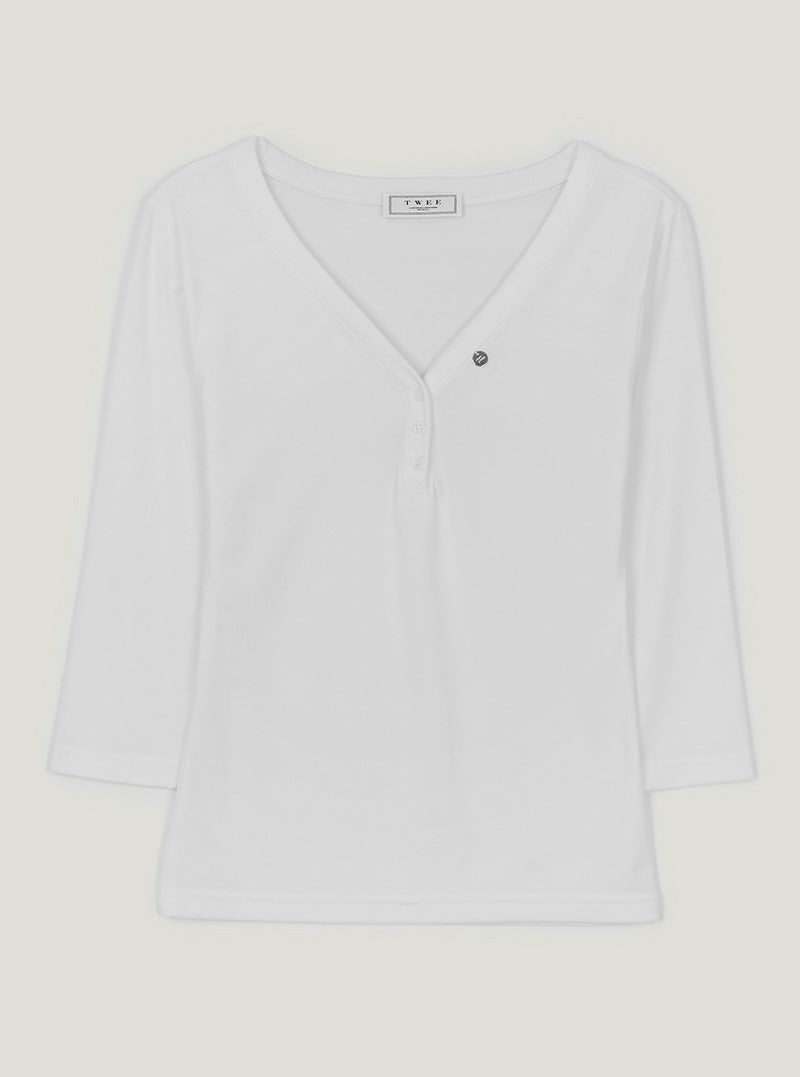 Main button Henley neck three-quarter sleeve T-shirt