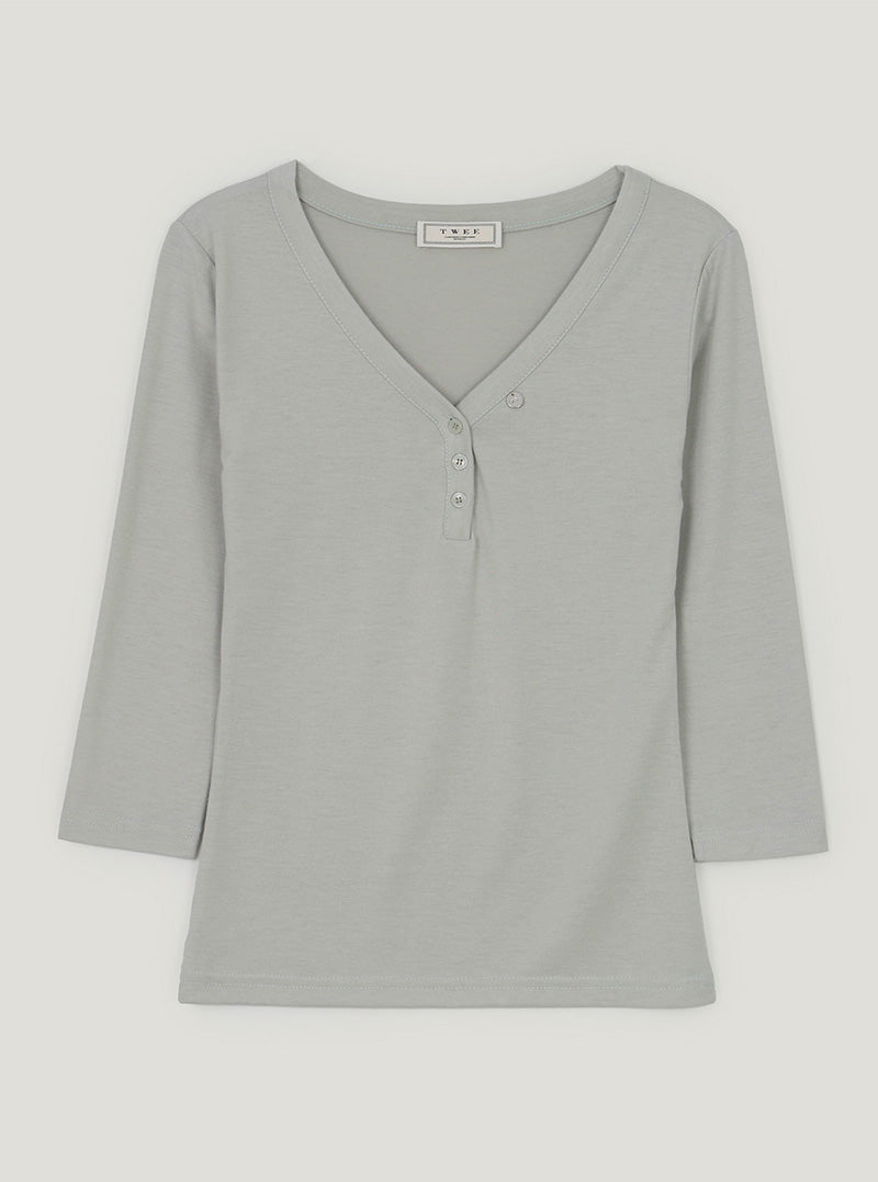 Main button Henley neck three-quarter sleeve T-shirt