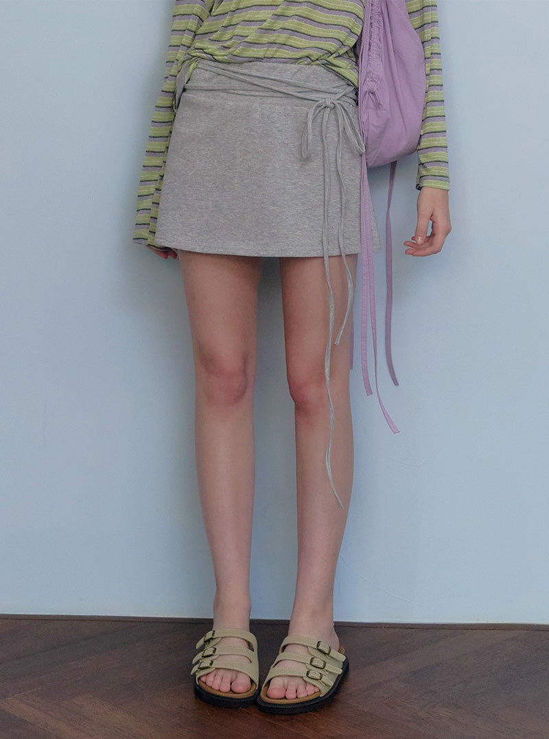 Trick strap banding mini skirt