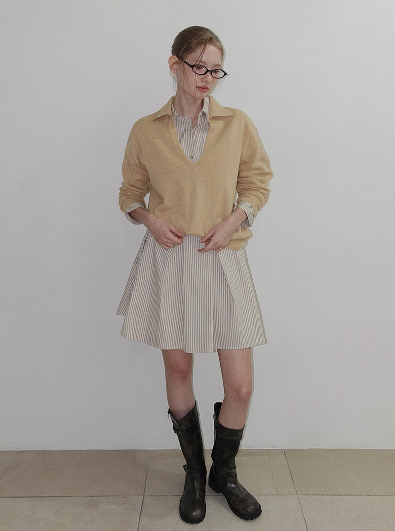Bwen deep V-neck collar long sleeve knit