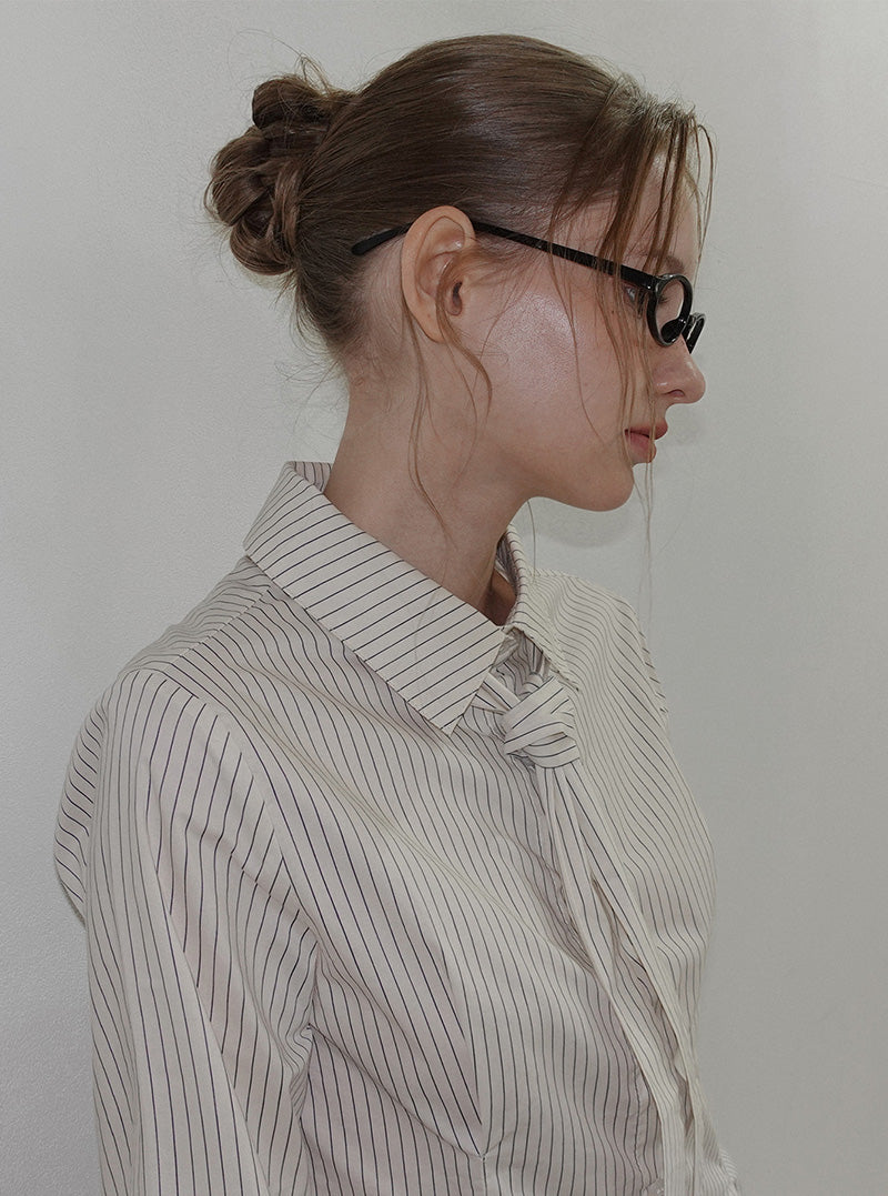 Rine stripe pintuck long sleeve shirt (strap set)