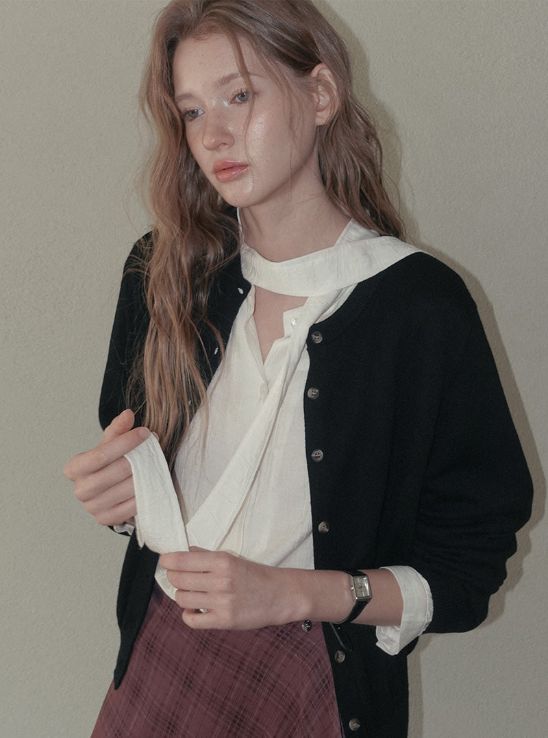 Ichen basic round neck knit long sleeve cardigan