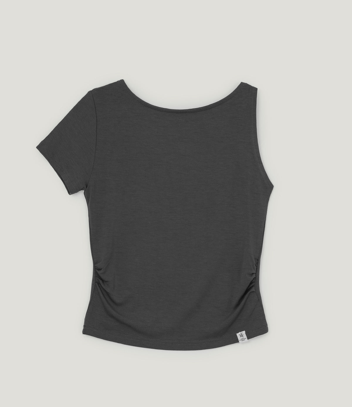 Betizen アシンメトリーツイストTシャツ