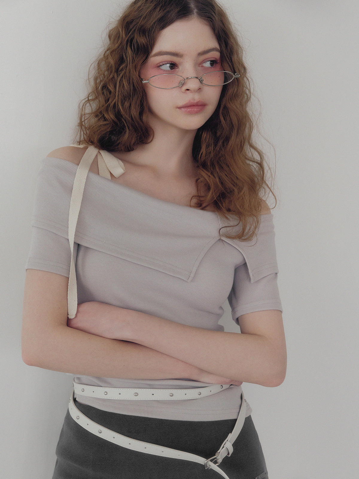 Petit strap one shoulder t-shirt