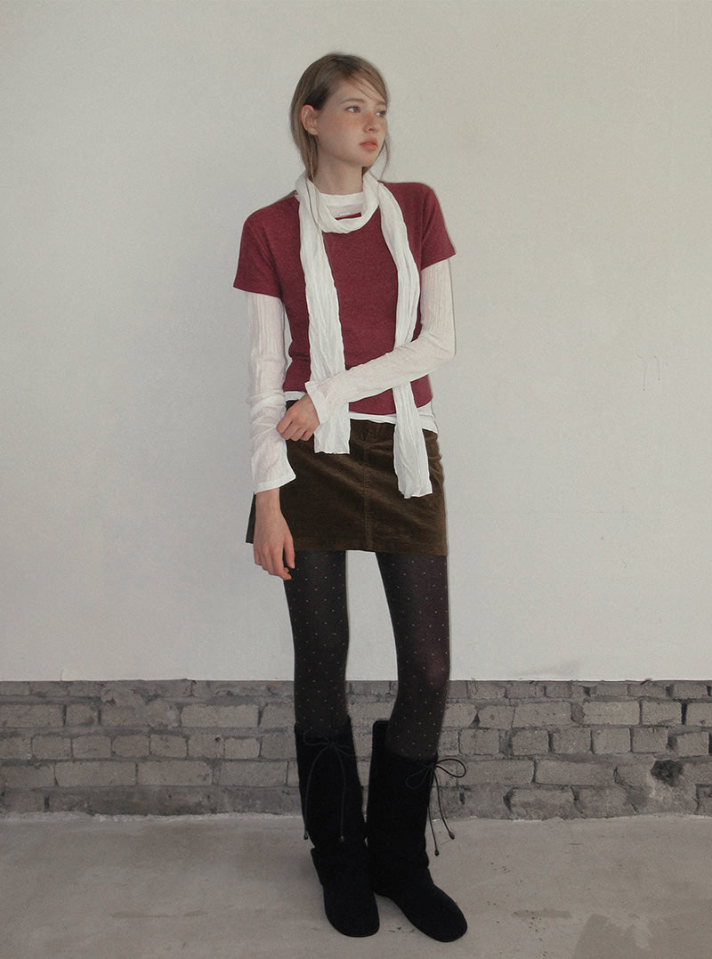 TWEE Orin vintage round neck short sleeve T-shirt | Product styling view 4