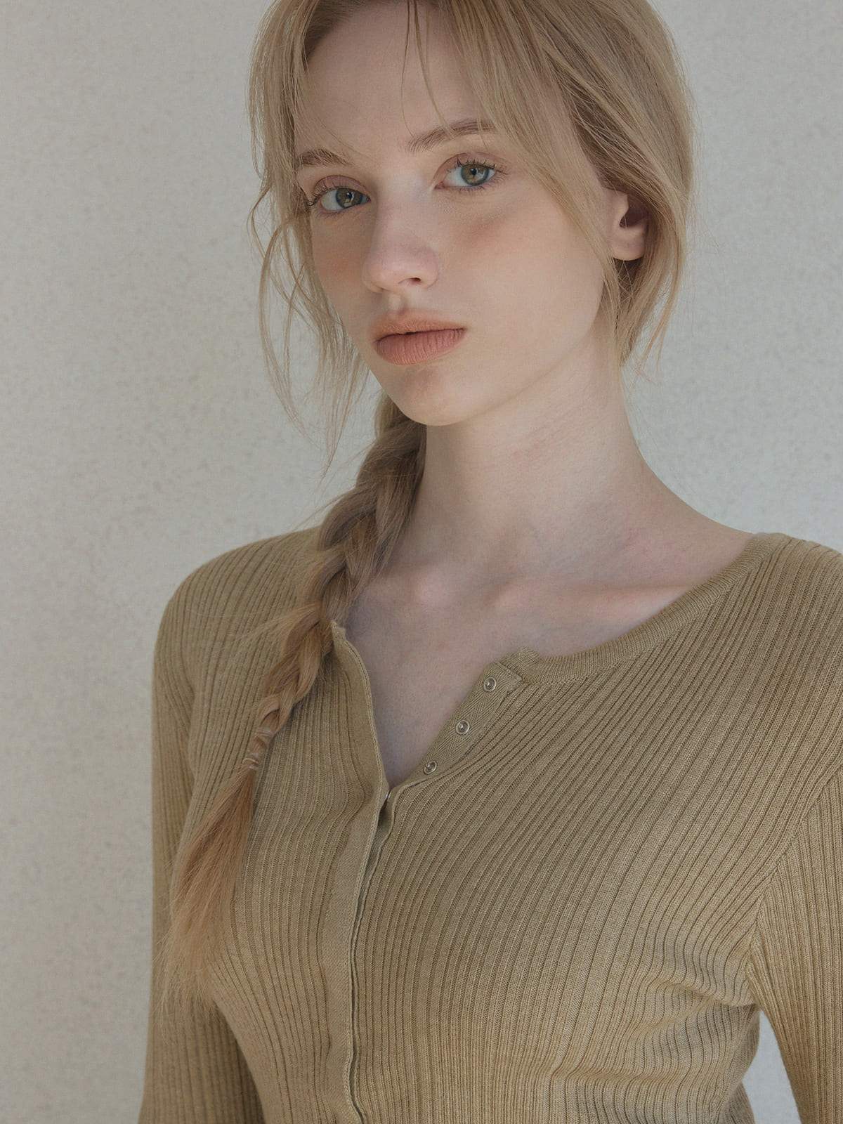 Lingtwo Hidden Button Slim Knit