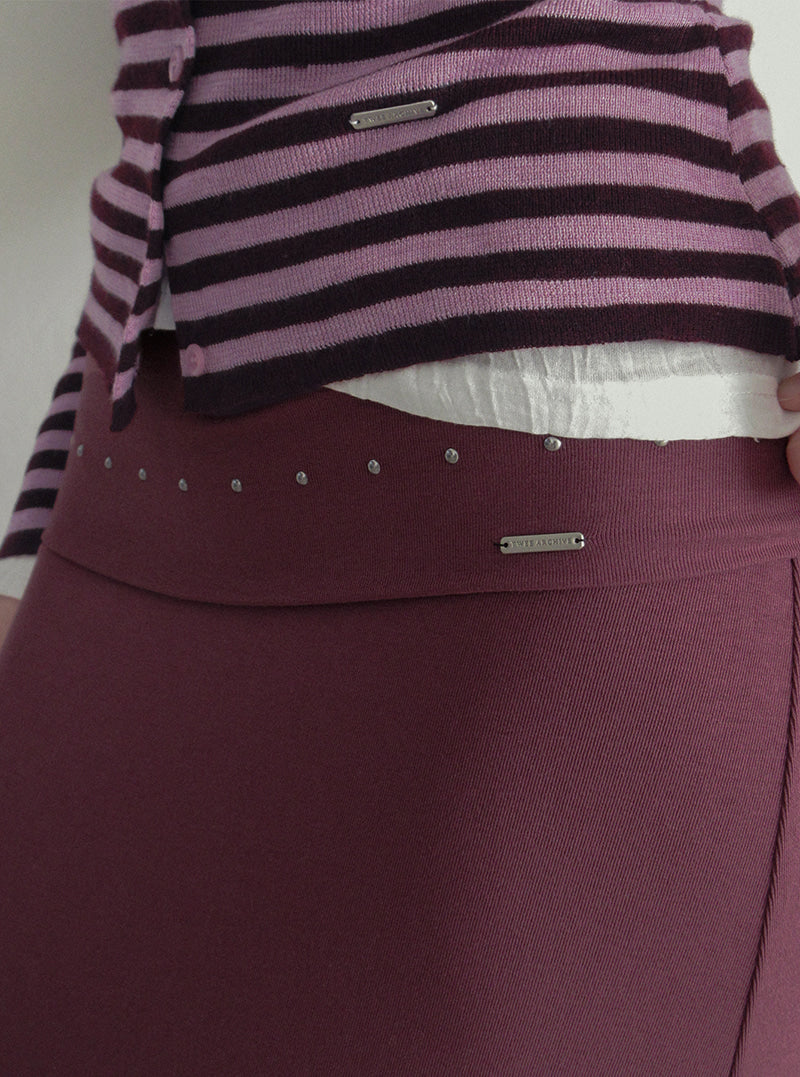 TWEE Nego stud folding maxi long skirt | Product styling view 4