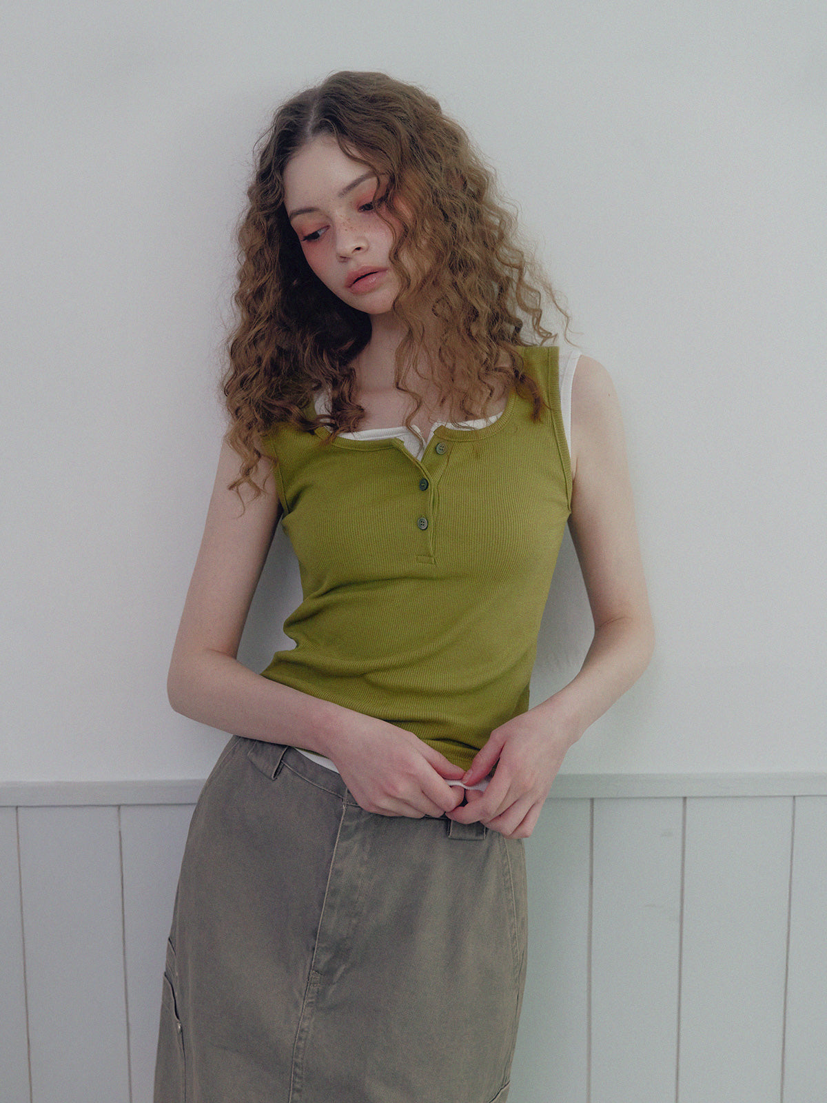 Perkin Ribbed Button Sleeveless Top