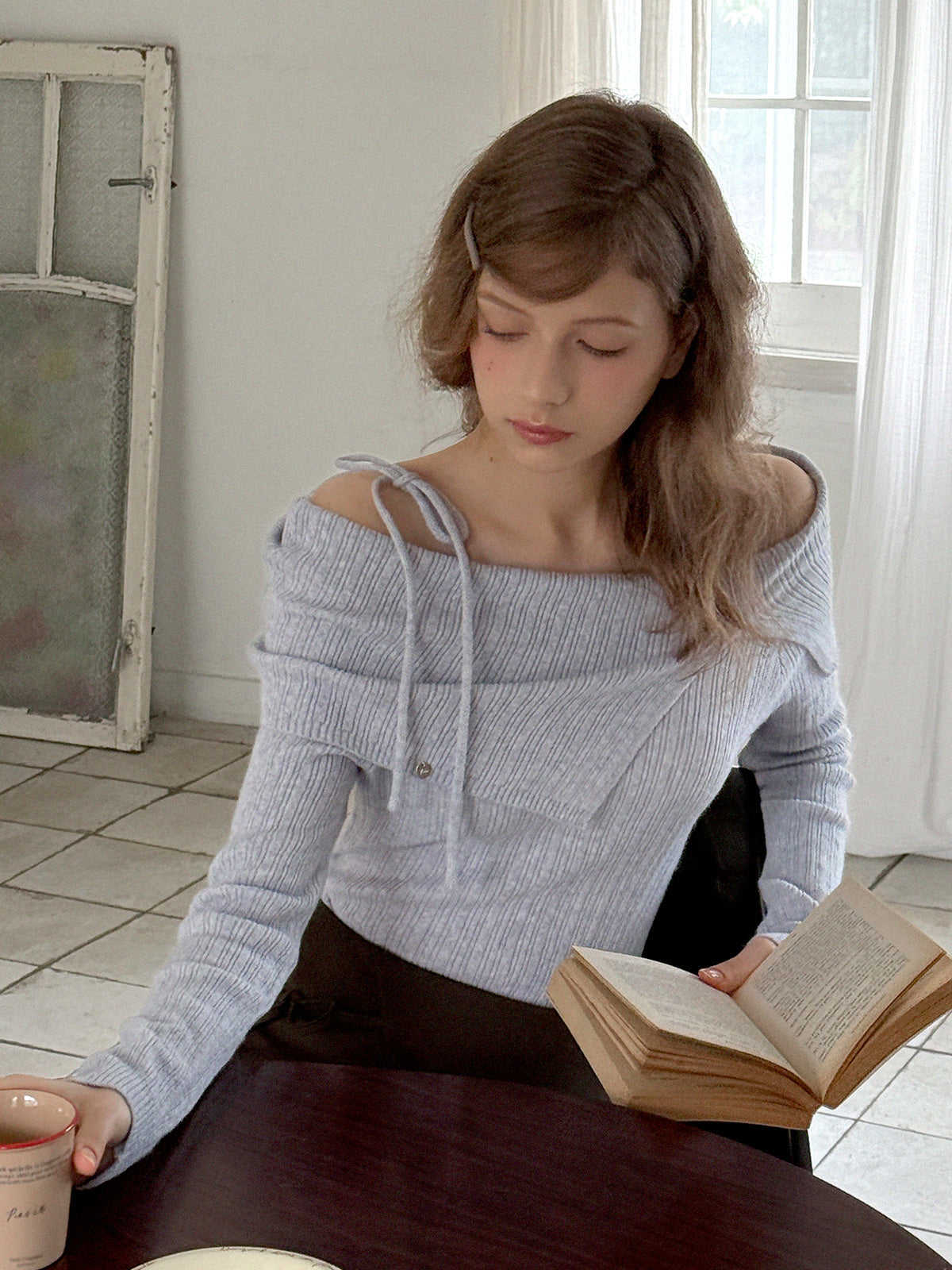 Robin Off-Shoulder Strap Knit