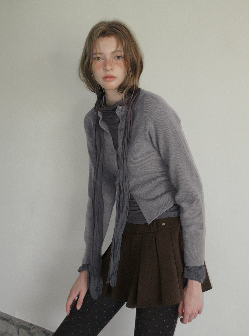 TWEE Coers round/V-neck long sleeve knit cardigan | Product styling view 4