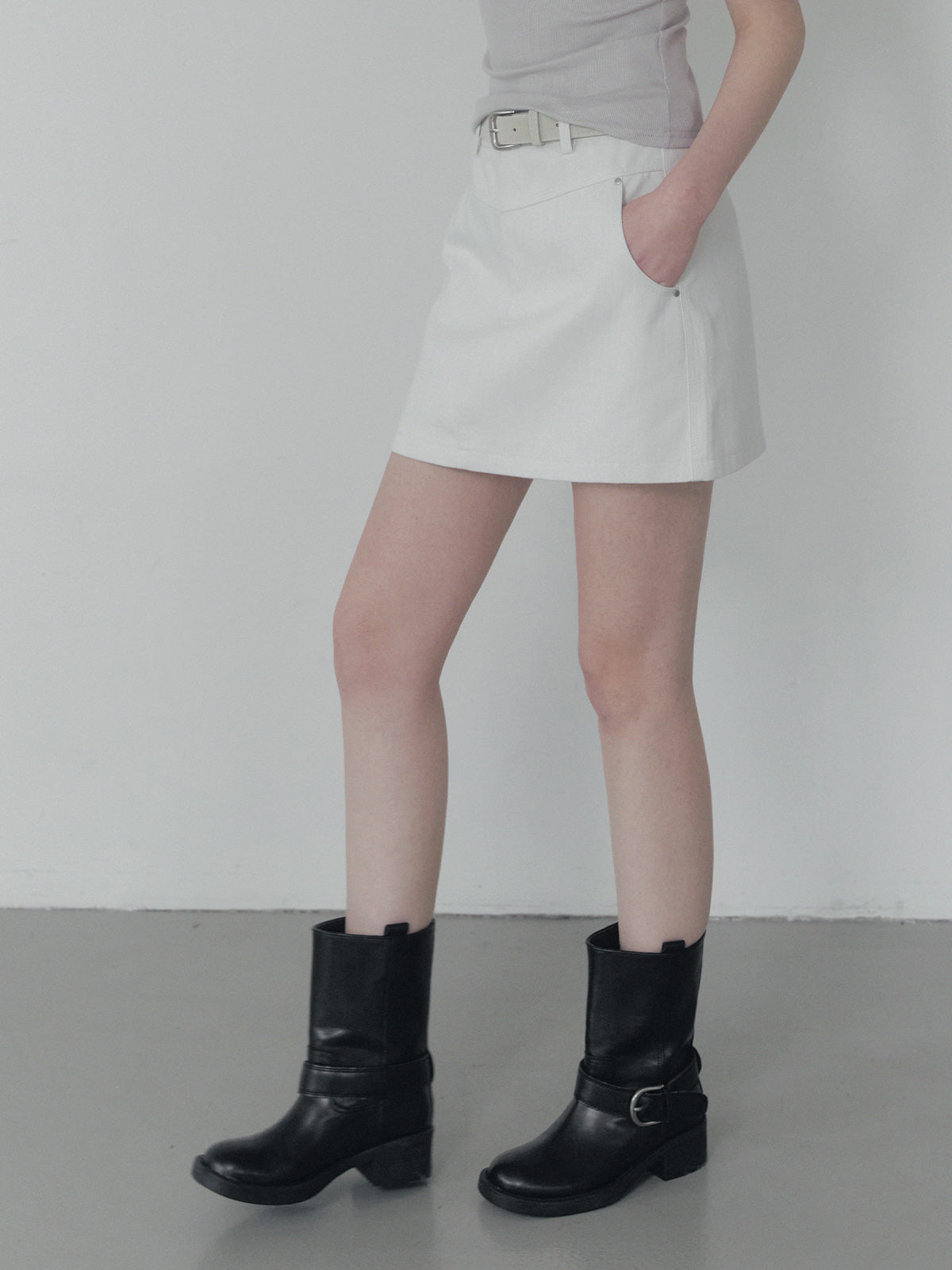 Jeden rivet panel cotton mini skirt (belt set)