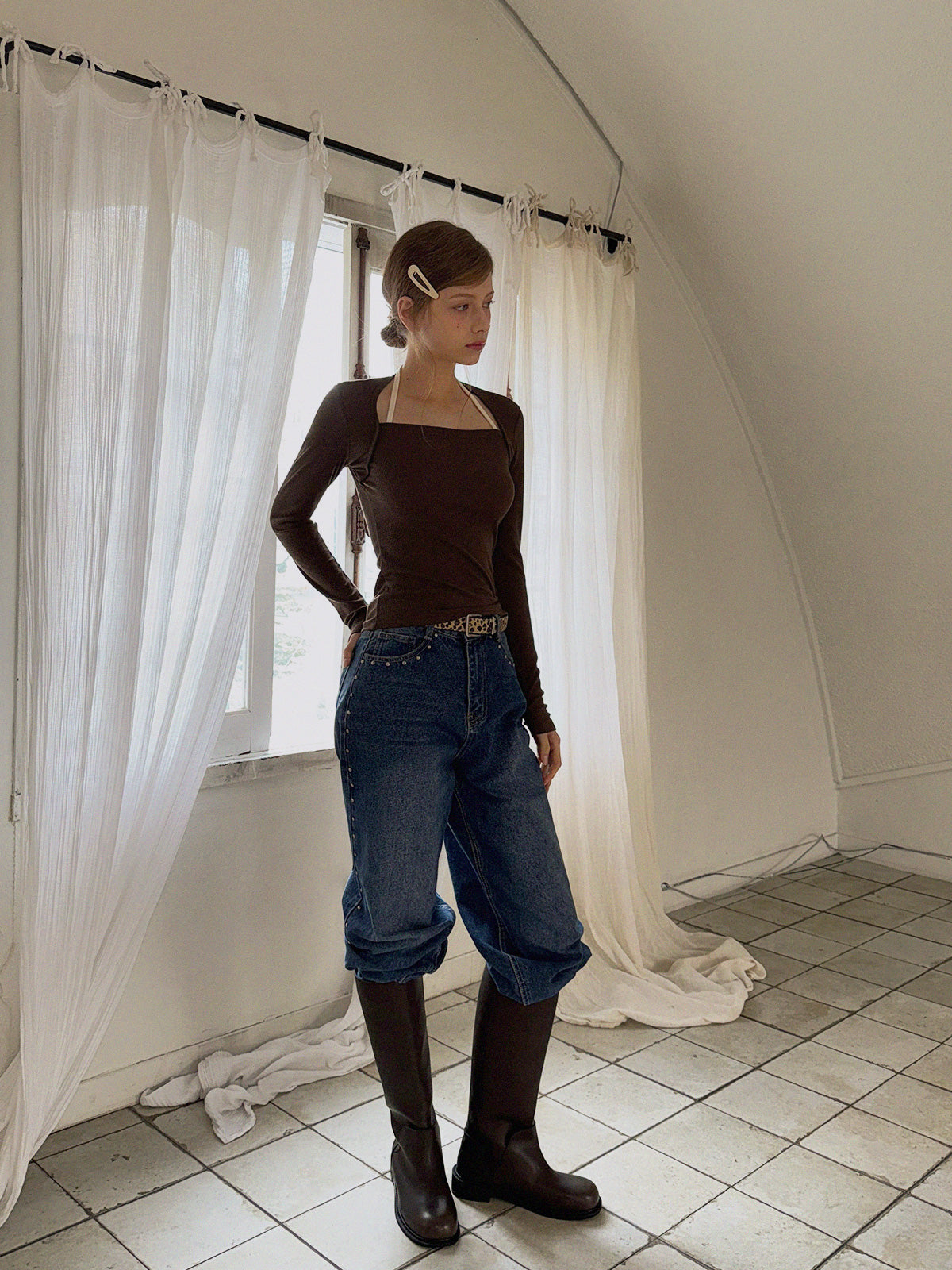Vented Halter Contrast Strap Long-Sleeve T-Shirt