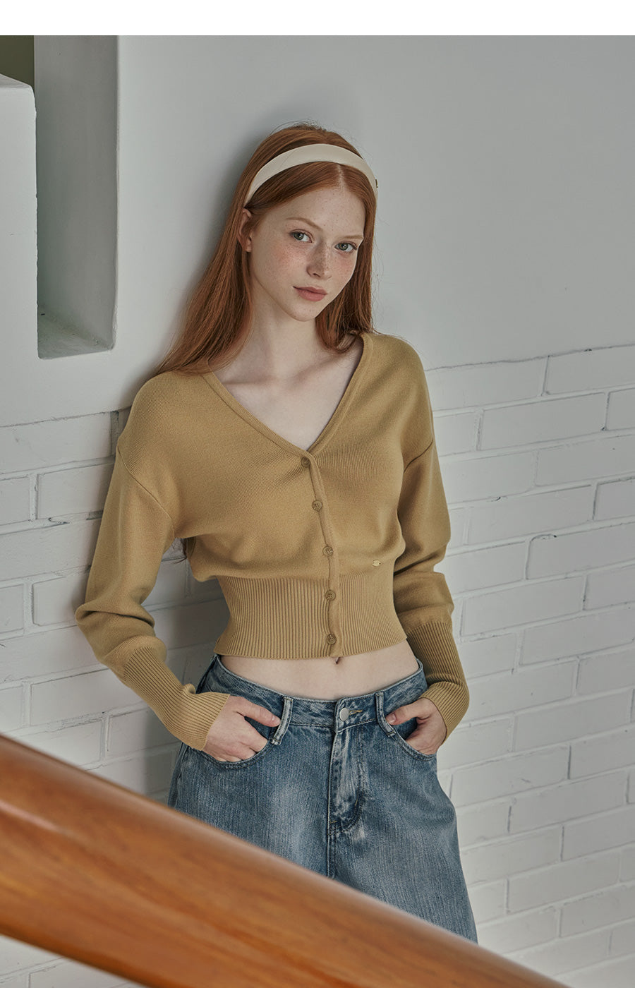 Anu Lovely Basic V-Neck Cardigan
