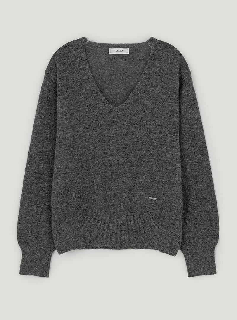 Cult V-neck vivid long sleeve knit | Charcoal cutout