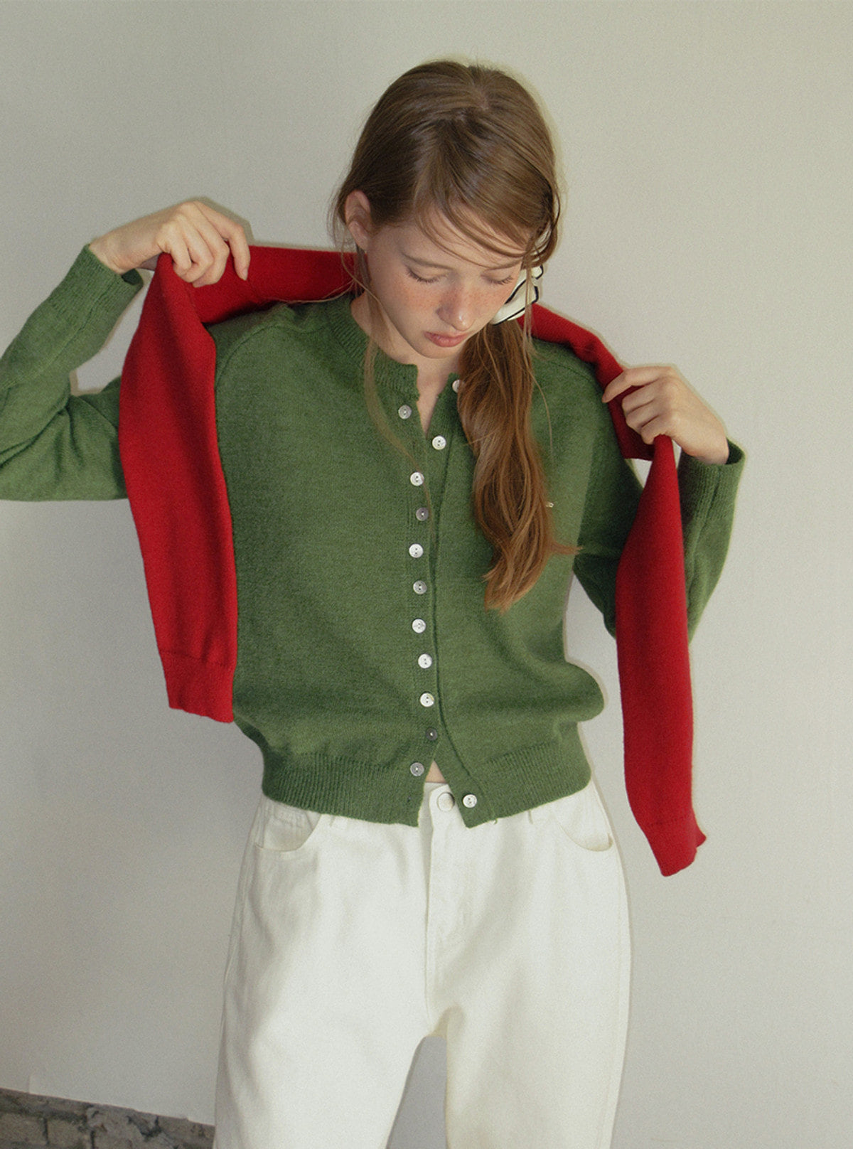 TWEE Ble round neck basic knit long sleeve cardigan | Product styling view 13
