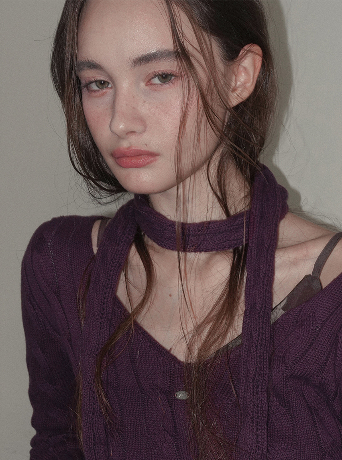 Sion cable V-neck long sleeve knit (muffler set) | View 5