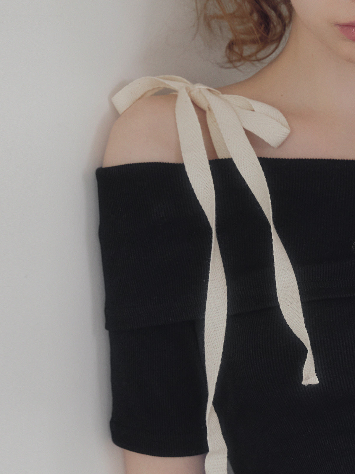 Petit strap one shoulder t-shirt