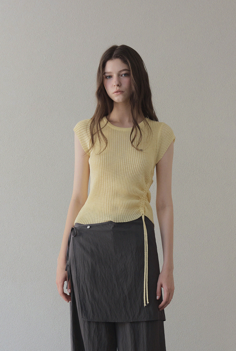 Holdy Asymmetrical String Short Sleeve Knit