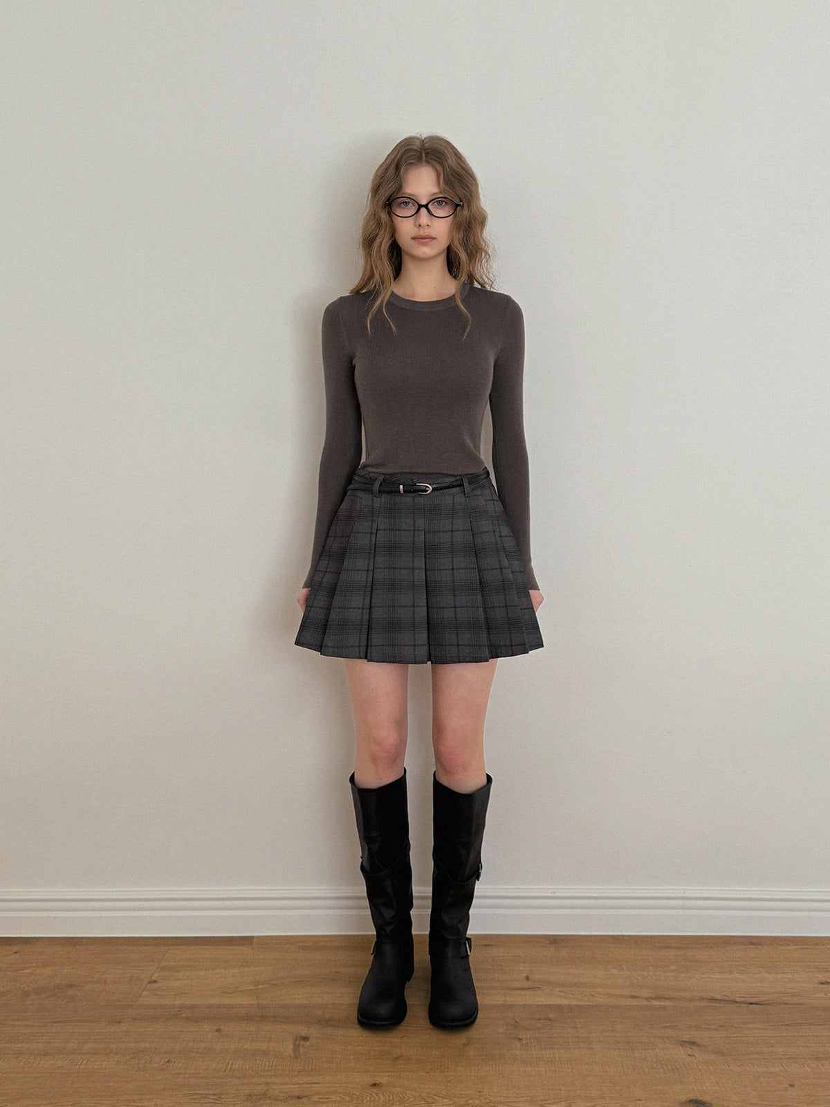 Bemond Round Long Sleeve Knit
