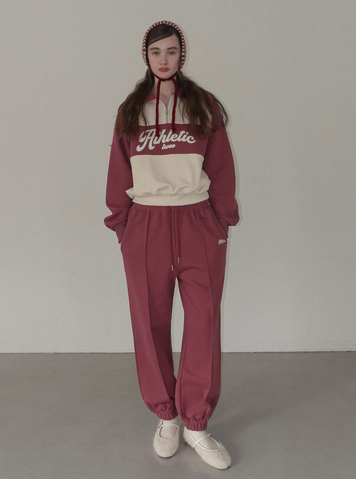 Kerd pintuck banding long jogger pants | View 5