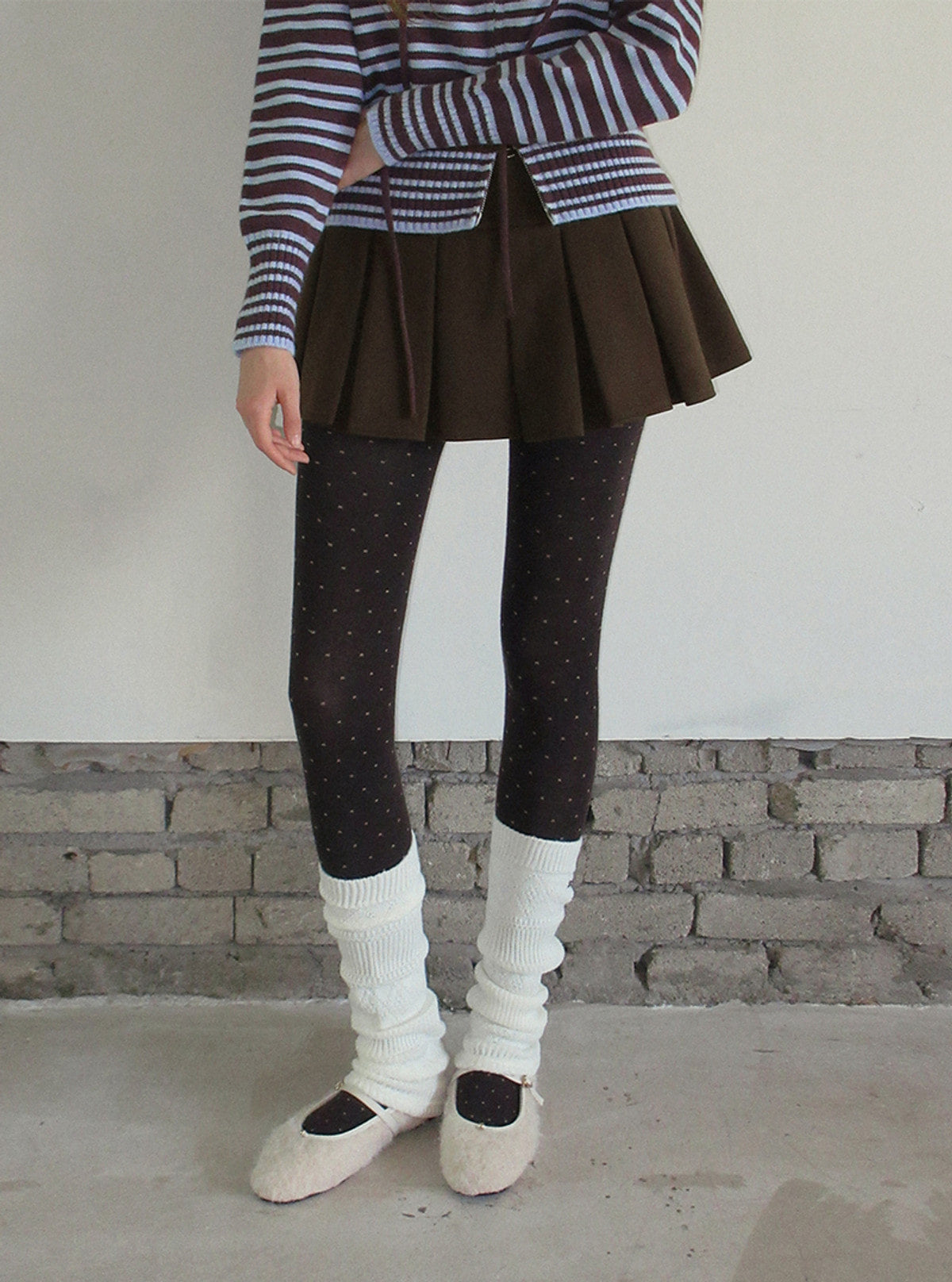 TWEE Hesi suede pleated mini skirt | Product styling view 10
