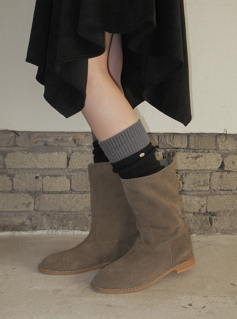 TWEE Riol contrast knit leg warmers | Product styling view 7