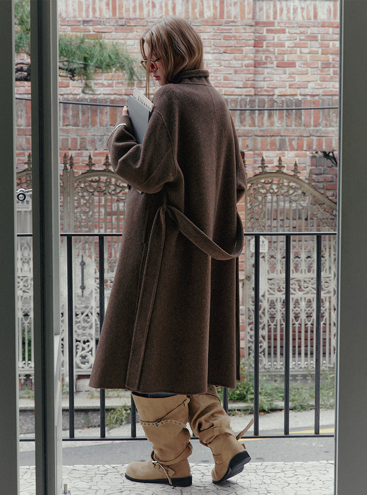 Obez asymmetric button handmade long coat (strap set) | View 5