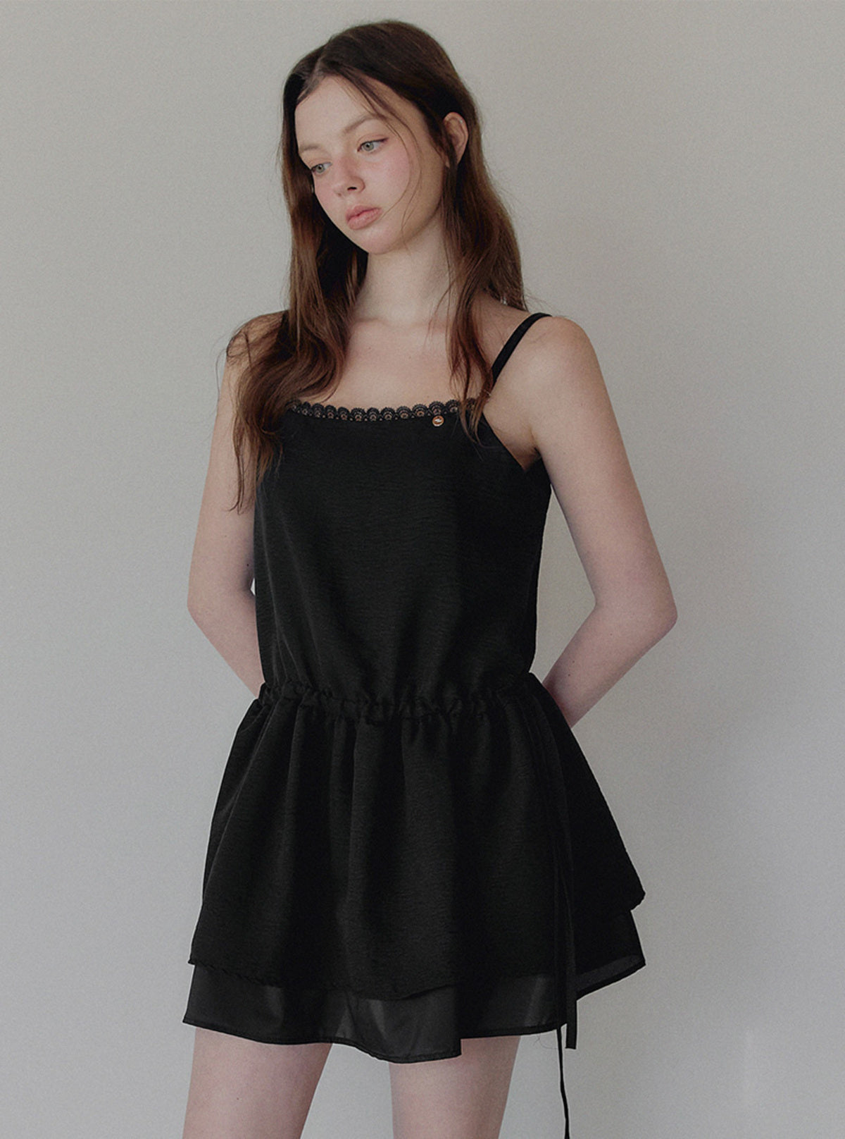 Urat Lace Layered Sleeveless Dress