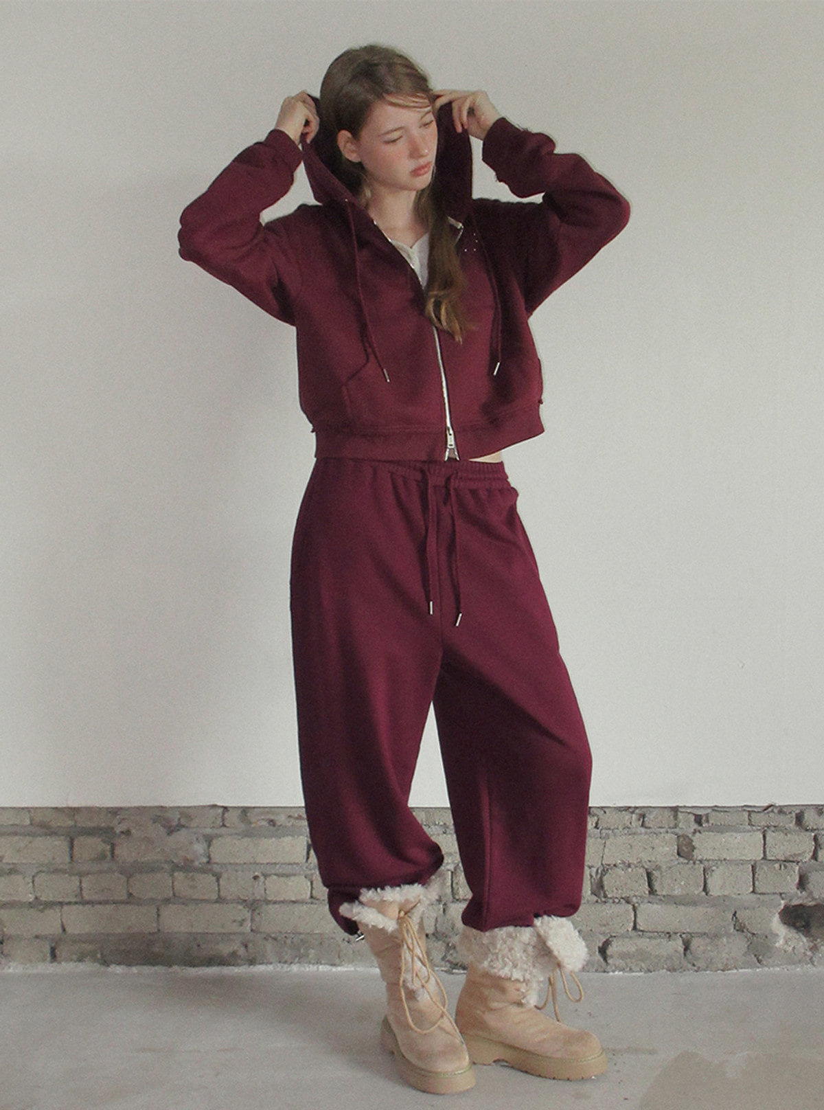 TWEE Reven stud banding long sweatpants | Product styling view 4