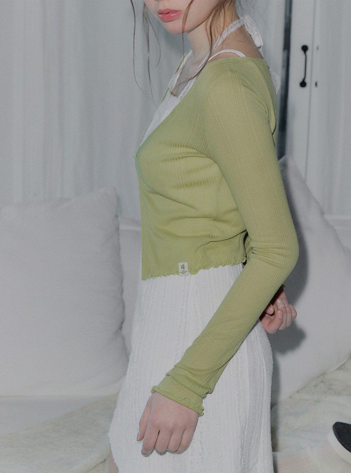 Bigen Wave Cropped Long-Sleeve Cardigan