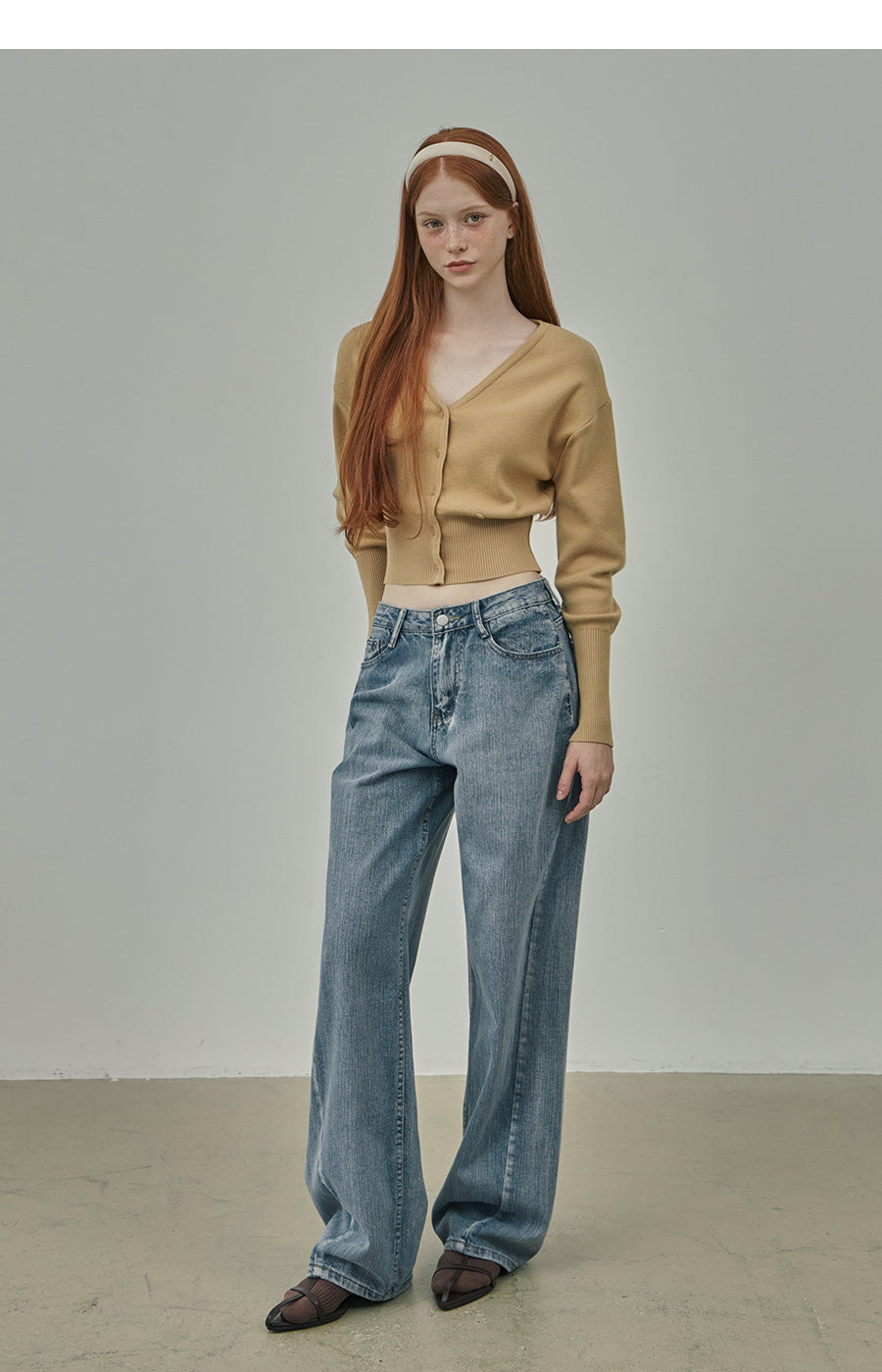 【TWEE】Anu Lovely Cardigan Basique à Col V