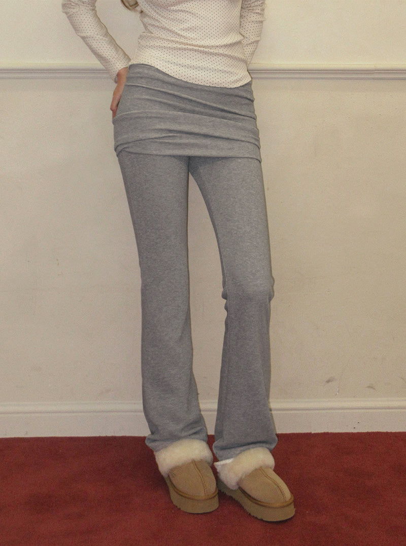 TWEE Puen folding ribbed long pants | Product styling view 5