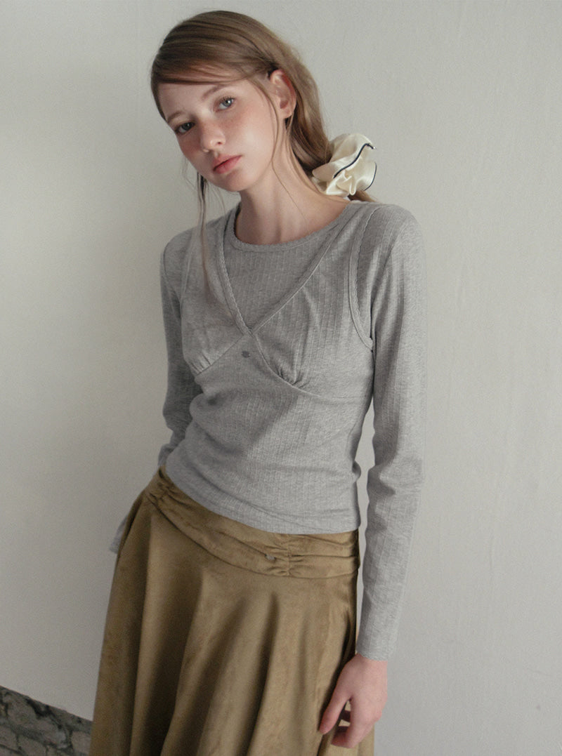 TWEE Bokle lace sleeveless long sleeve T-shirt set | Product styling view 3