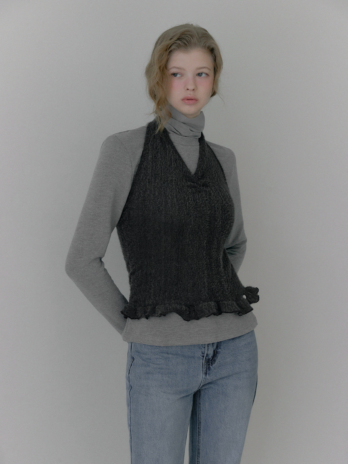 Hiddle Boucle Halter Frill Bustier