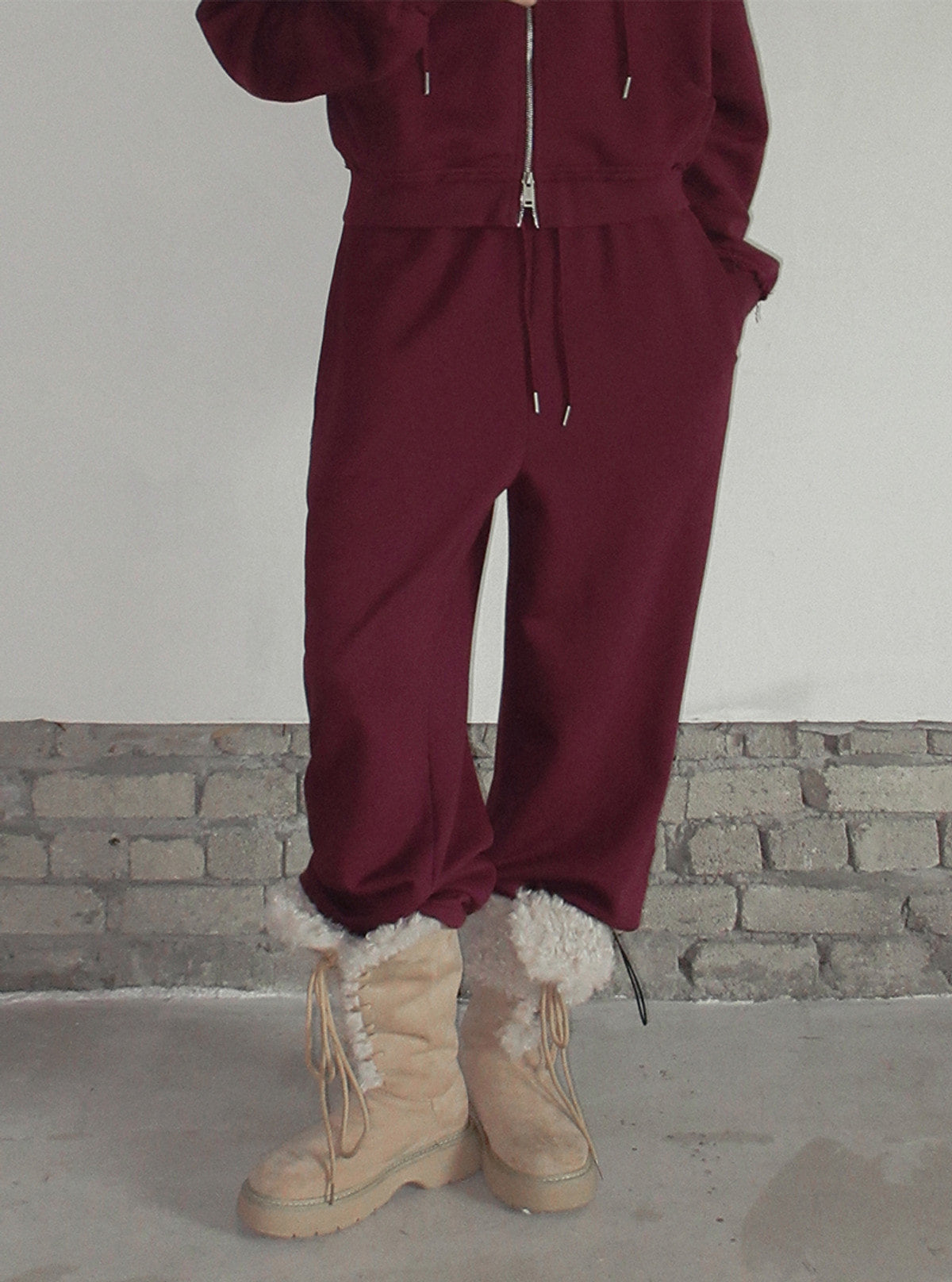 TWEE Reven stud banding long sweatpants | Product styling view 5