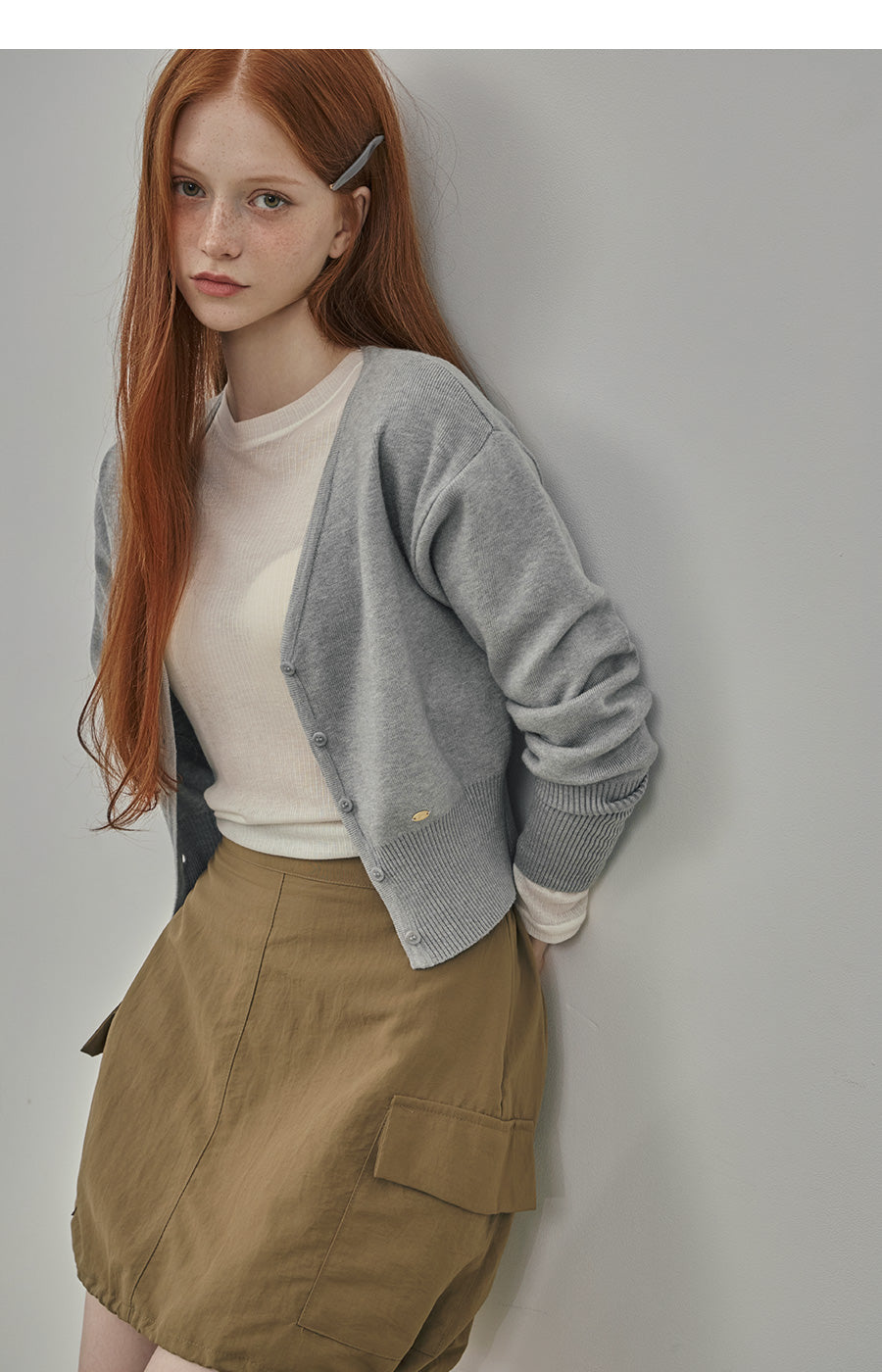 【TWEE】Anu Lovely Cardigan Basique à Col V