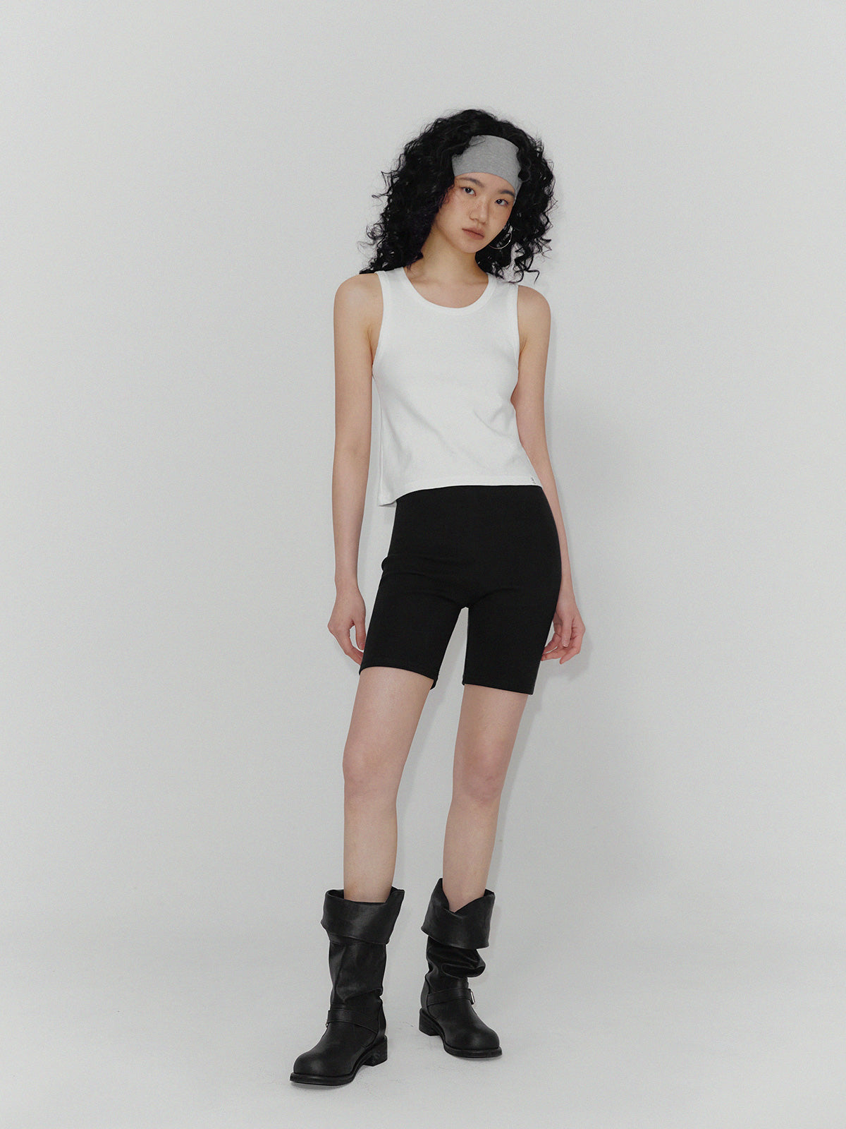 Pratt Basic Top Crop con Scollatura a U Senza Maniche