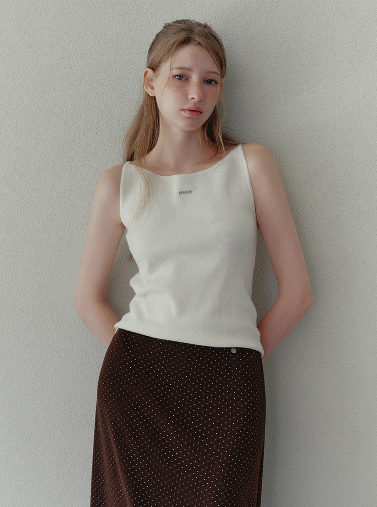 Kia basic halter sleeveless knit | View 3