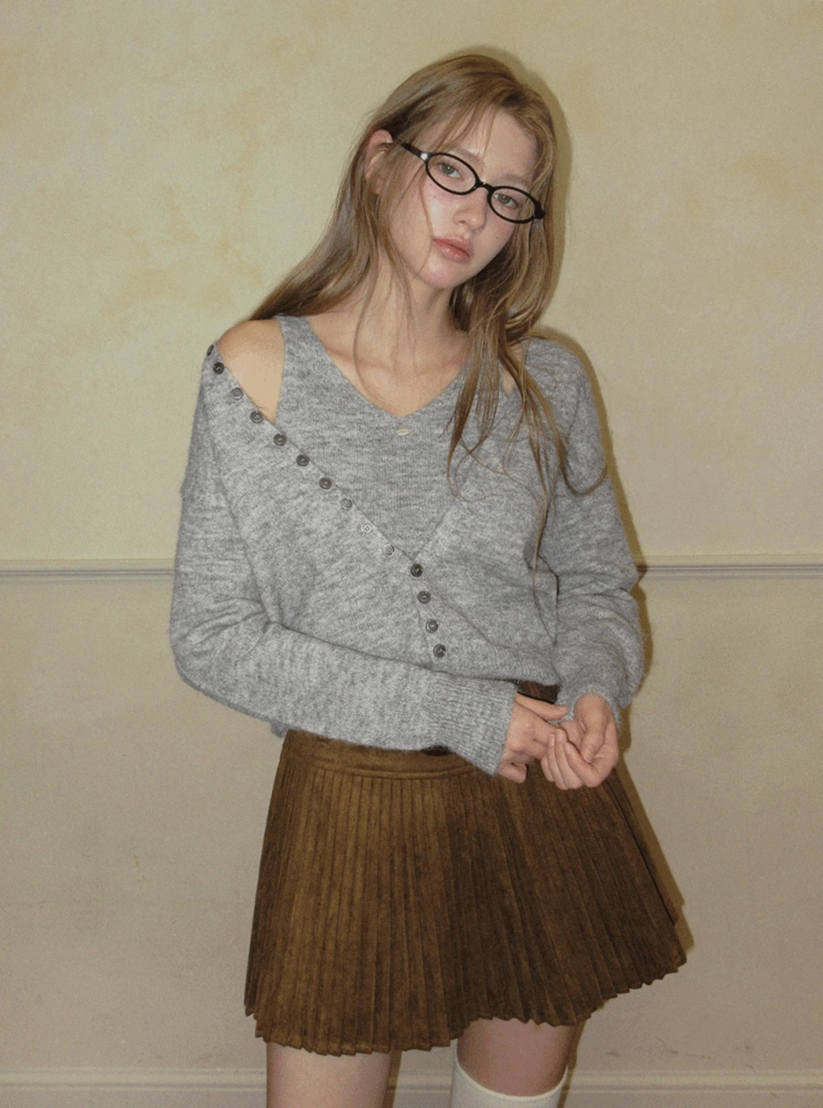TWEE Runder button layered sleeveless cardigan set | Main product image