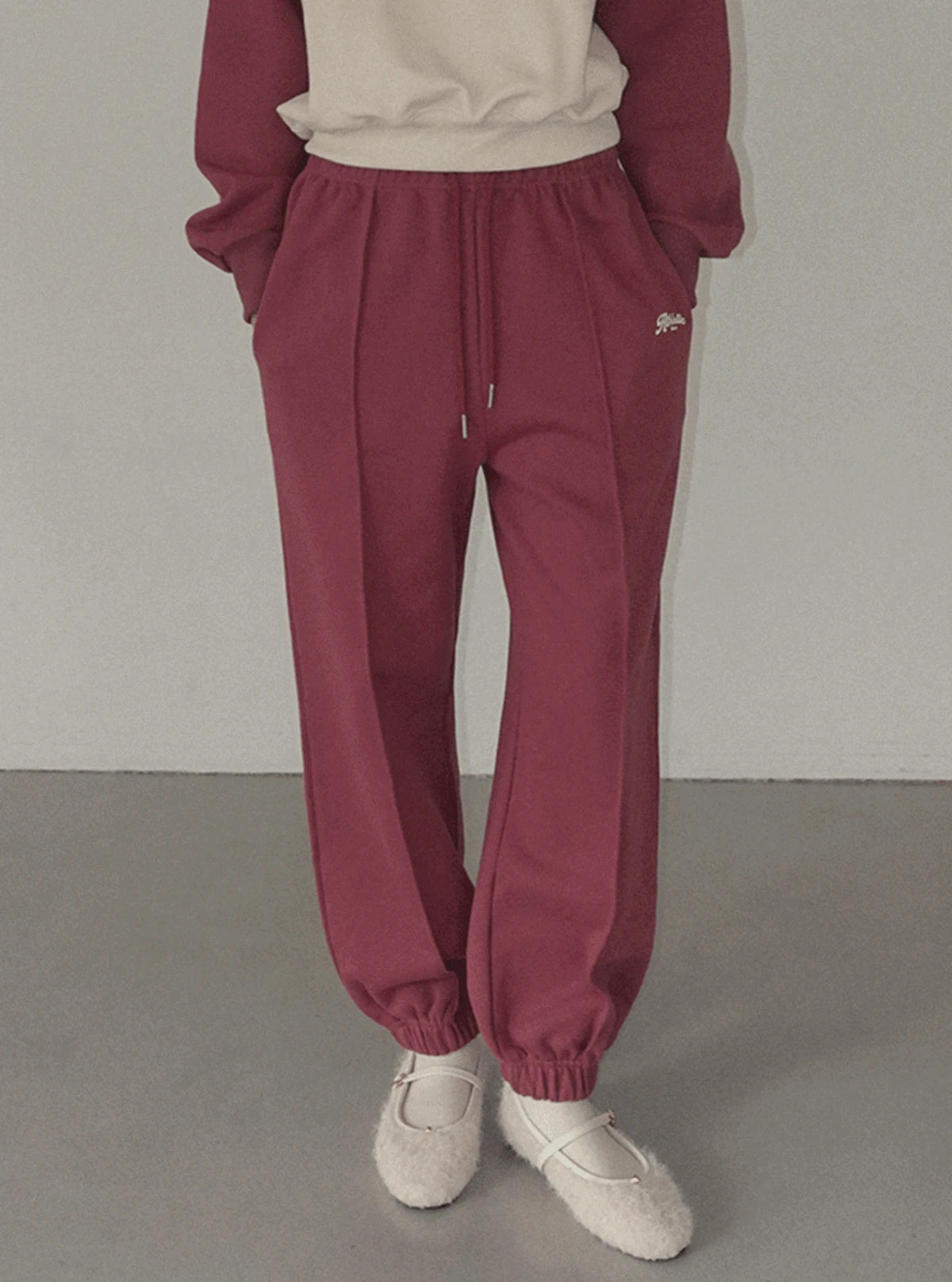 Kerd pintuck banding long jogger pants | Main