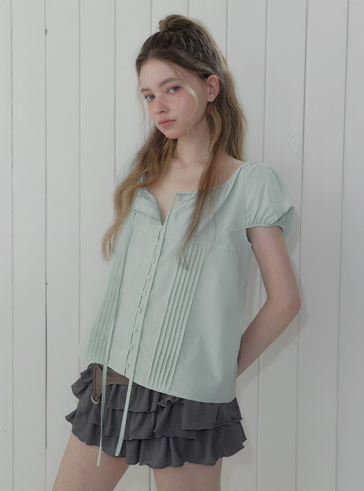Oten pintuck cap sleeve short sleeve blouse